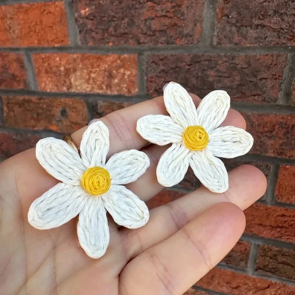 Lalita Daisy Sky Boho Raffia Flower Earrings - Picture 9 of 11